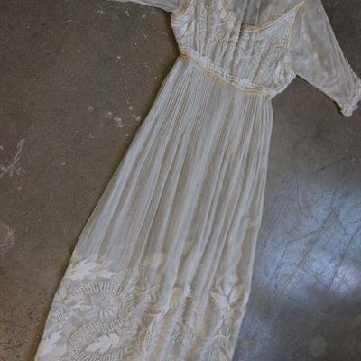 Women's vintage clothing
