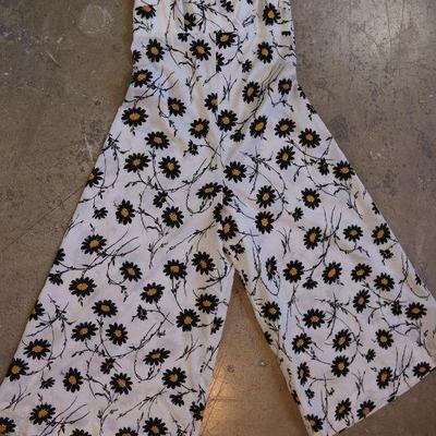 Women's vintage clothing
