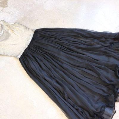 Women's vintage clothing