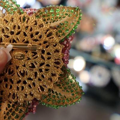 Women's vintage costume jewelry