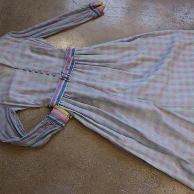 Women's vintage clothing