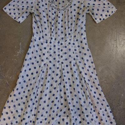 Women's vintage clothing