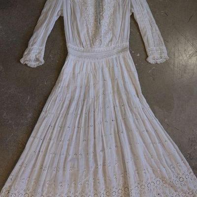 Women's vintage clothing