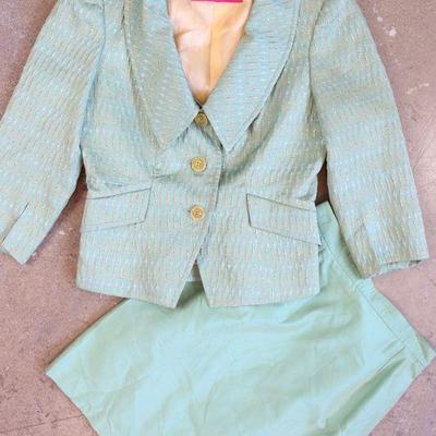 Women's vintage clothing