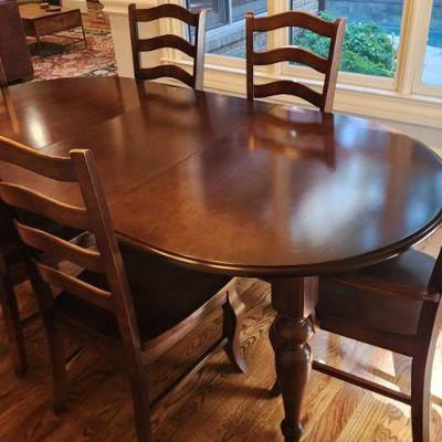 Traditional Wood Dining Table - 7 Ft X 44" Width X 30" Height