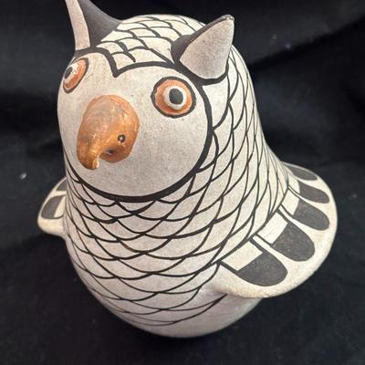 * * * SOLD * * *             Acoma Owl Pottery