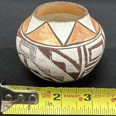 Acoma Polychrome 3 1/2" x 3"
