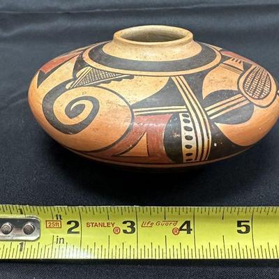 * * * SOLD * * *              Fannie Nampeyo Pot 7" x 4" 
