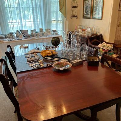 Sale Photo Thumbnail #170: Gorgeous dining table with 6 chairs 