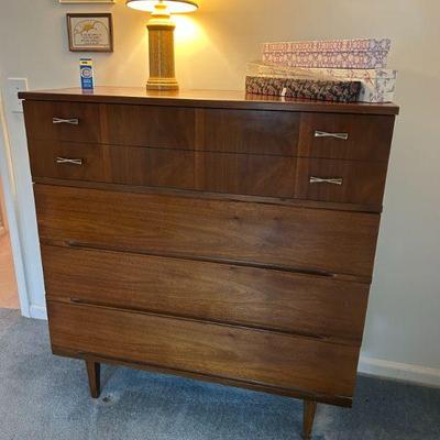 Matching Mid Century Modern Chest of Drawers