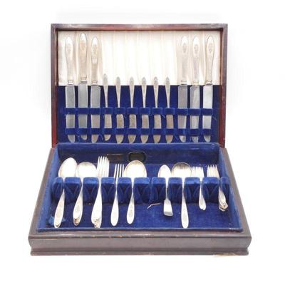 Oneida/Community Plate Bird of Paradise 37pc Flatware Set & Chest