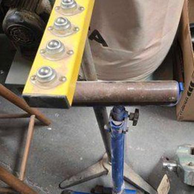 #2560 • Helping Hand Stand And Roller Stands