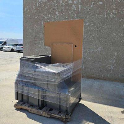 #80618 • Office Desk with Filling Cabinets