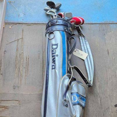 #3538 • Daiwa Golf Bag & Clubs