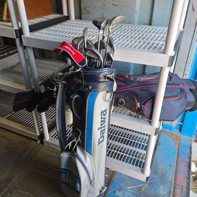 #3550 • Daiwa Golf Bag & Clubs