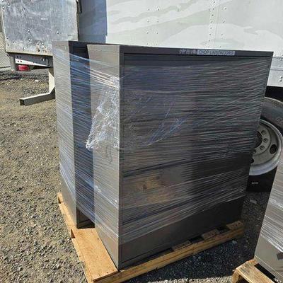#90000 • (2) Metal Filing Cabinets