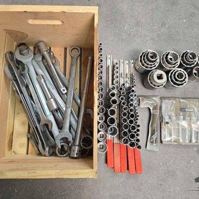 #2146 • Craftsman Tools