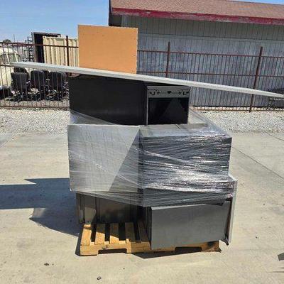 #80620 • Office Desk with Filling Cabinets