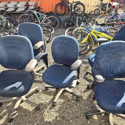 #90050 • 5 Office Chairs