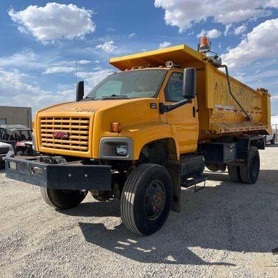 #60 • 2009 GMC C8500 4x4
