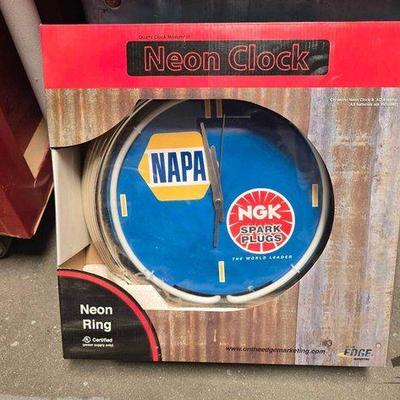 #2078 • Napa/NGK Spark Plugs Neon Clock