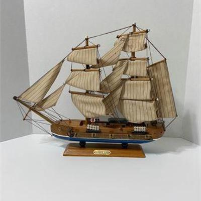 Heritage Mint Hurricane Model Ship .jpg