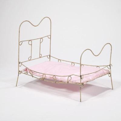 ANTIQUE METAL DOLL BED | Antique wire frame doll bed. - h. 10.5 x w. 13.5 x l. 17 in


