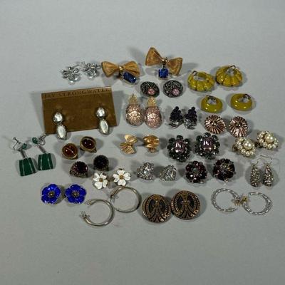 Lot of Costume Jewelry Earrings | Many pairs of earrings and clip-ons, including hoops, dangling earrings, and others.

