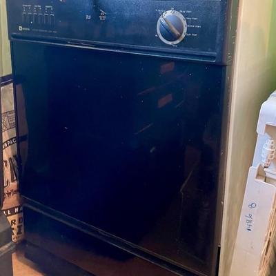 free-standing dishwasher