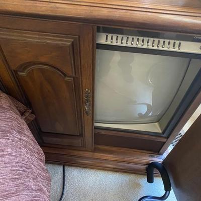 T V