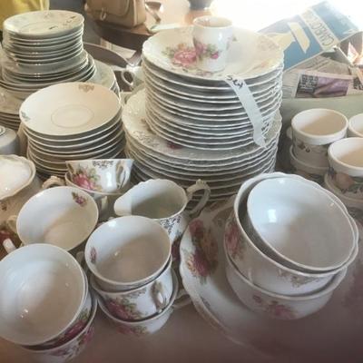 Set of dishes