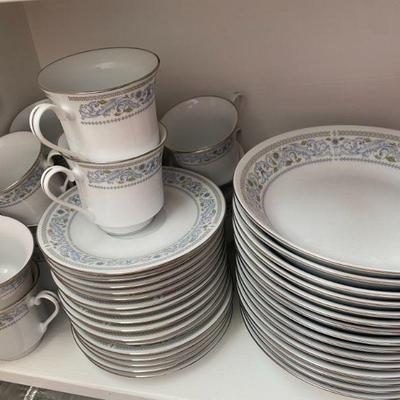 Crown Ming China Set