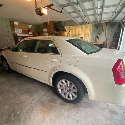 2008 Chrysler 300 with only 80,000 miles *one owner and garage kept