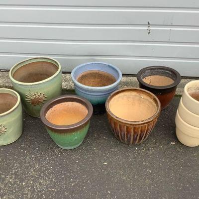 ROMA621 Gardening Pots Assortment	This lot includes 9 pots in total, three (H7.125x7.75), two with matching flower designs (h11.5x11.5)...