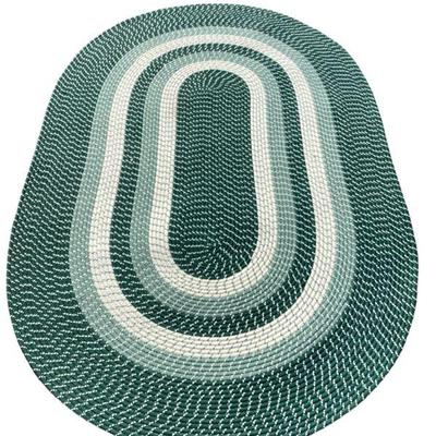 LOTA583 Oval Green And White Nylon Rug	Large Oval fam house rug - 65"x102" . Top in good condition. 
