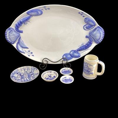 ROHU551 Huge Blue And White Serving Platter And Miscellaneous Small Plates	Large serving platter (24" x 14.5") with shells and...