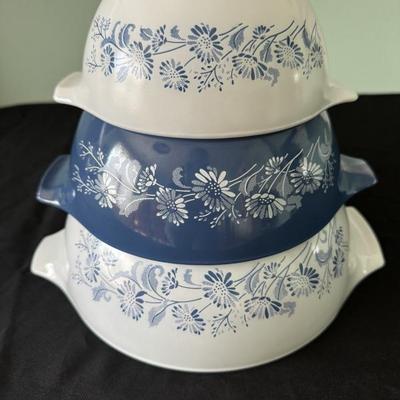 Pyrex mixing bowls