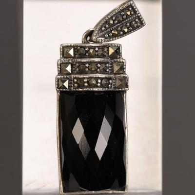 sterling & onyx pendant