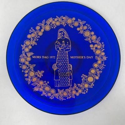 Vintage 1972 Orrefors Mother's Day Plate
