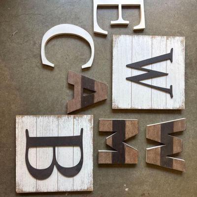 Lot of Wall Art Letters

