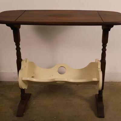 Two Tone Side Table with Magazine Rack
