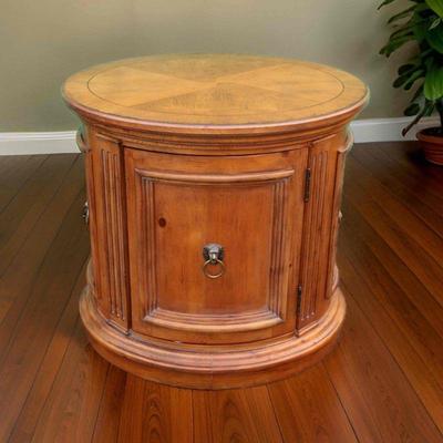Ethan Allen Tuscany Oval Drum End Table
