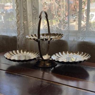 Folding Tidbit Tray