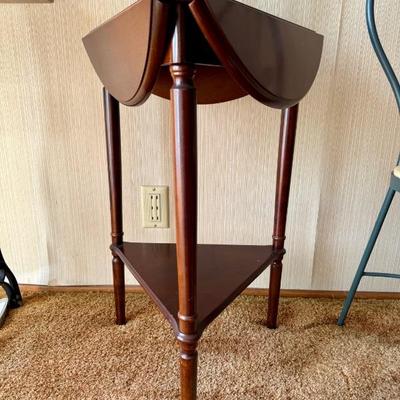 Drop Lead Accent Table