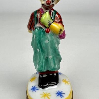 #143 • Limoges France “Clown with Flowers” Peint Main Porcelain Trinket Box
