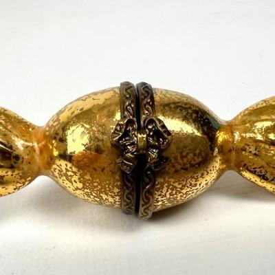 #134 • Limoges France “Wrapped Candy” Peint Main Porcelain Trinket Box
