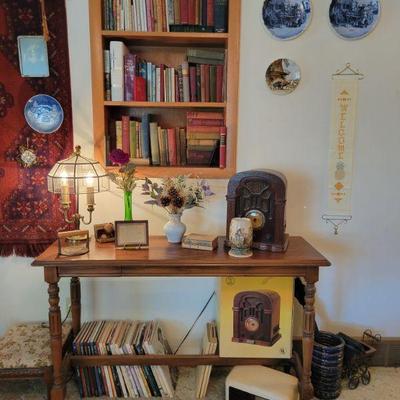 nice sofa table and old books