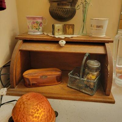 Breadbox and a turtle lamp