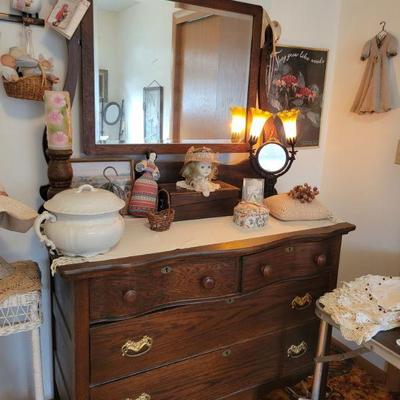 Beautiful Dresser with Mirror