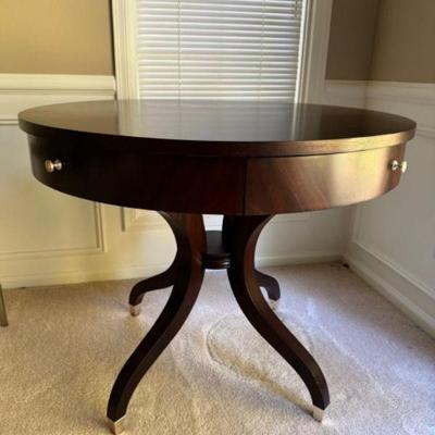 Versatile Ethan Allen Round Table: Ideal for Entryway or Living Room	